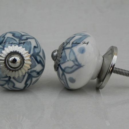 Grey Poinsettia Knob (1)